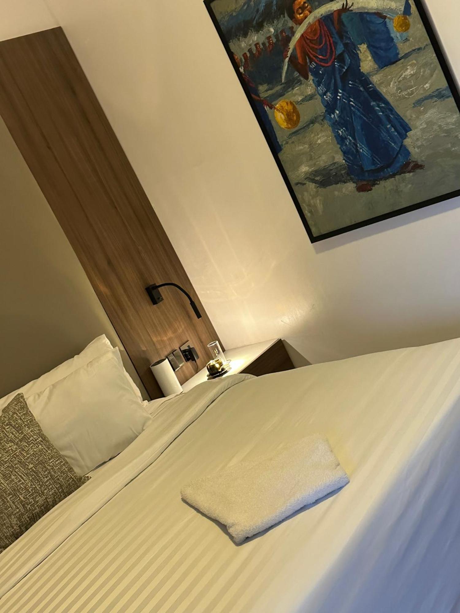Guided Hospitality - Luxury Accommodations Lagos Extérieur photo